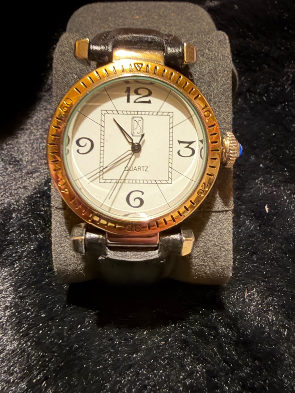 Vintage Paul Sebastian Men’s Quartz watch. New battery! Works!